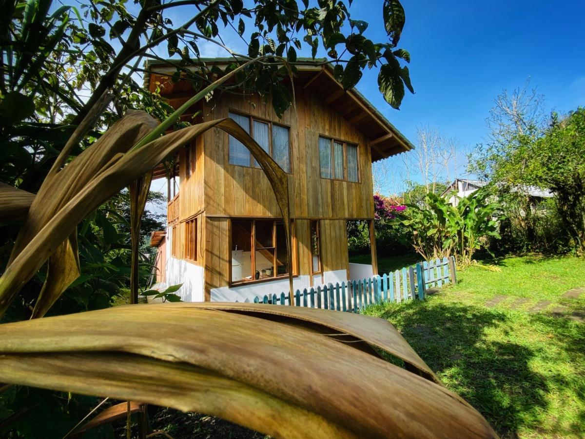 Inti Mindo Hostel Exterior photo