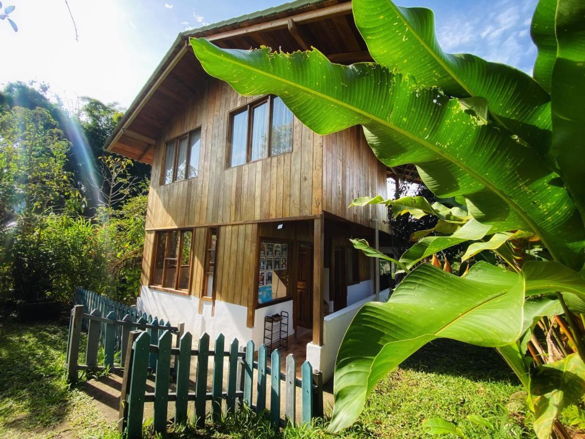 Inti Mindo Hostel Exterior photo